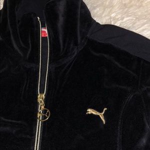 puma black and gold tracksuit